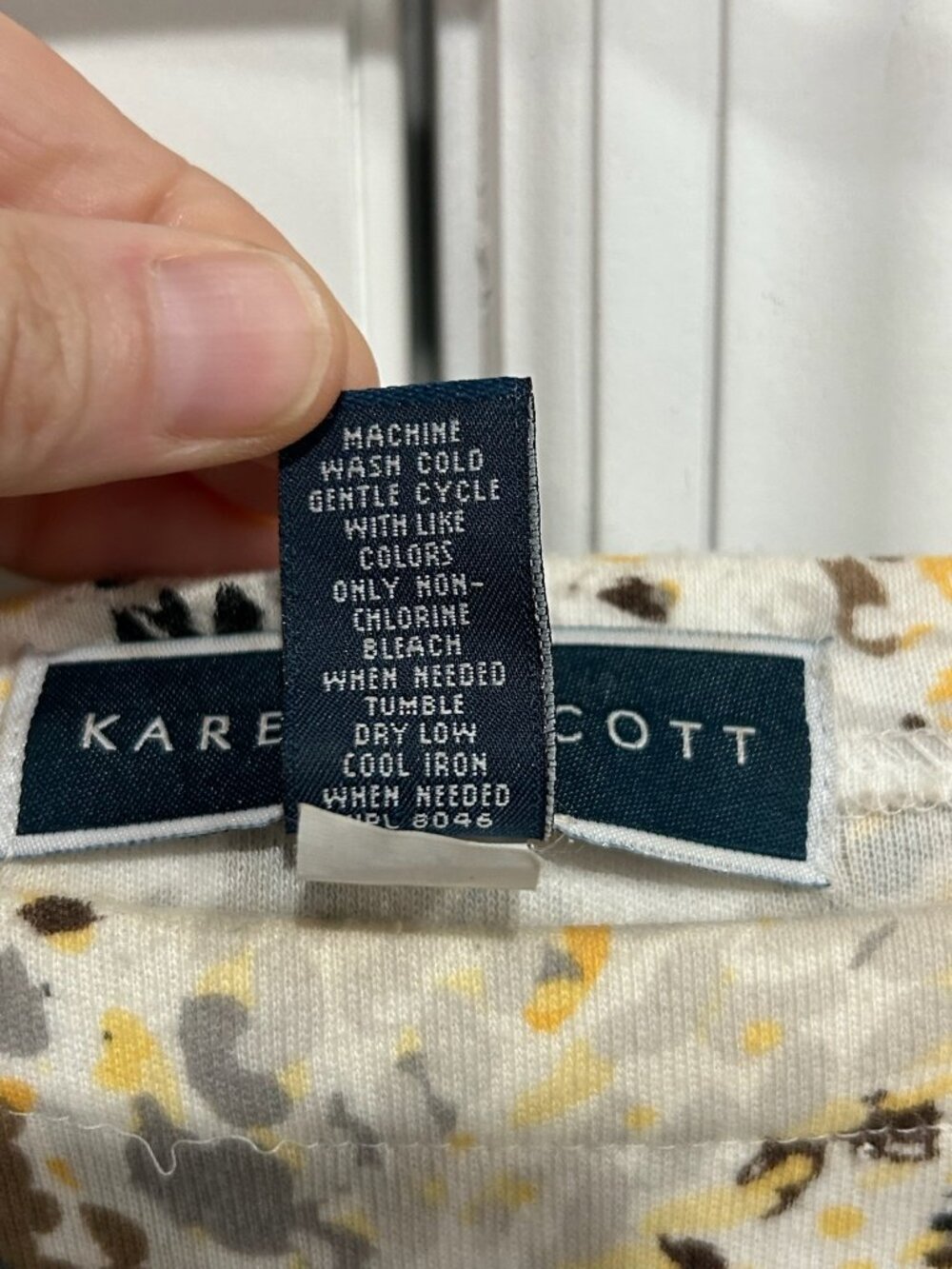 Karen Scott Swirl Print Top Yellow Brown Sz Large Cuffed Half Sleeve Mixed Print - Picture 7 of 9